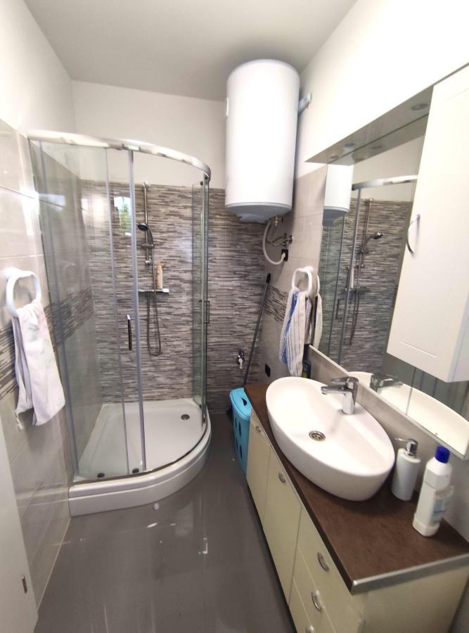 Apartmani Melia Marčelji Esterno foto