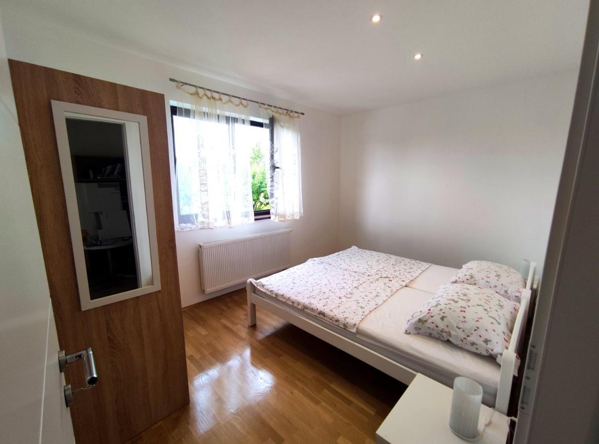 Apartmani Melia Marčelji Esterno foto