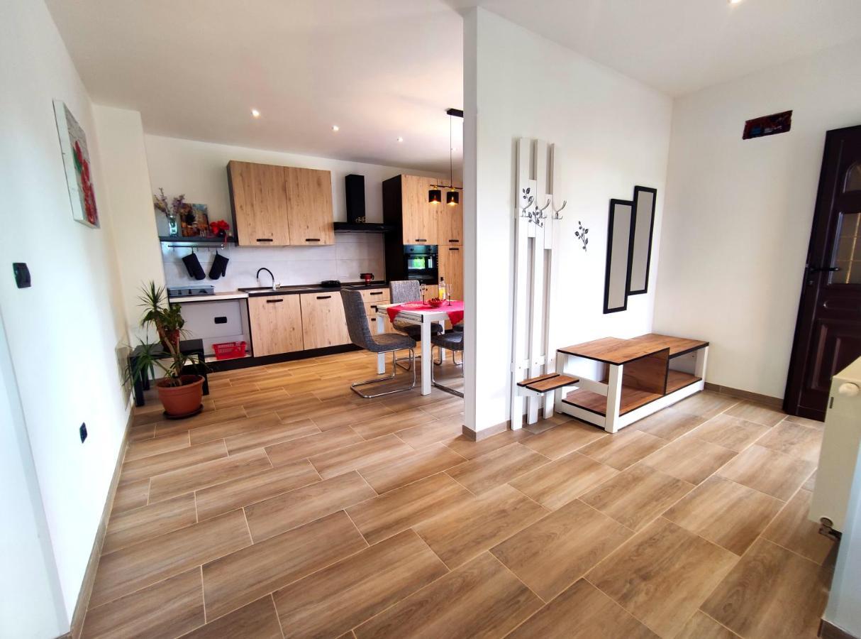 Apartmani Melia Marčelji Esterno foto