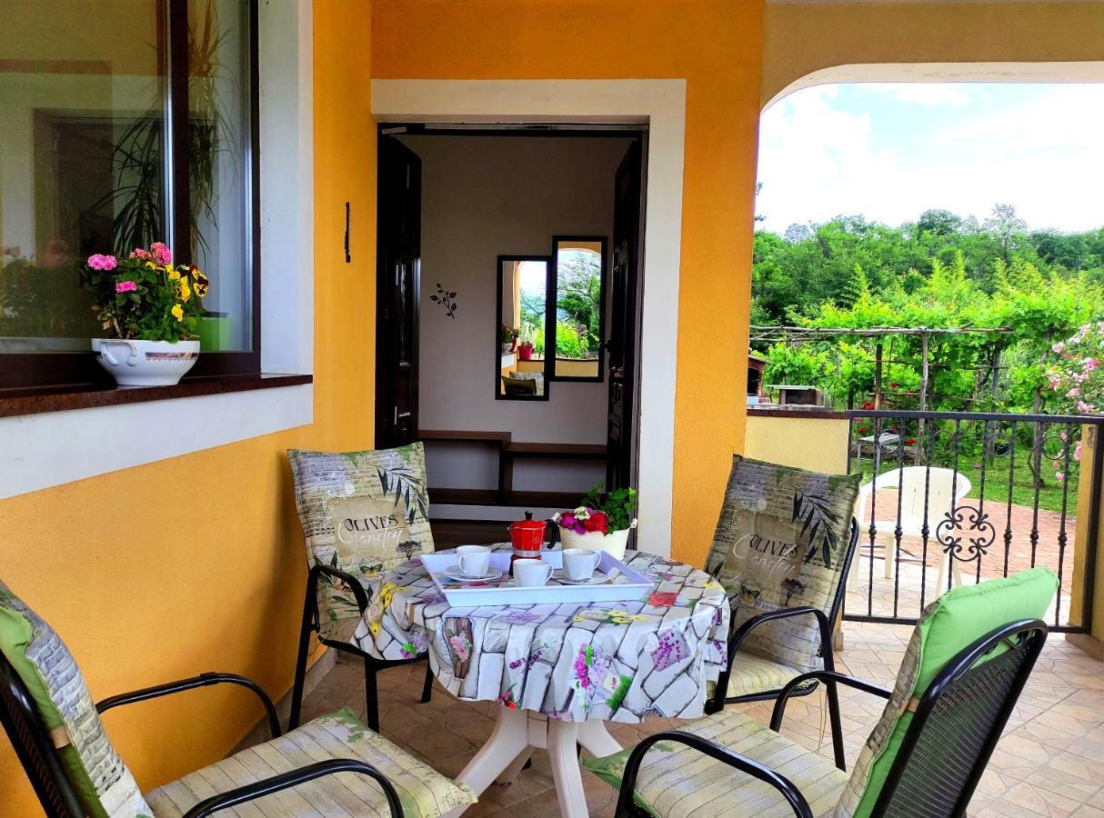 Apartmani Melia Marčelji Esterno foto