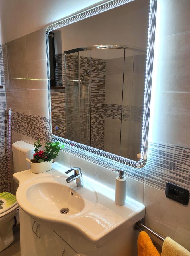 Apartmani Melia Marčelji Esterno foto